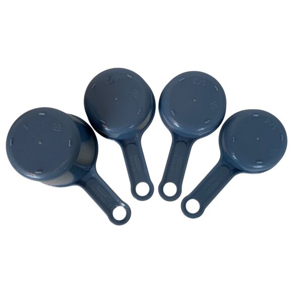 Vintage Rubbermaid Plastic Measuring Cups Set of 4 Country Blue Baking Cooking - Picture 7 of 9